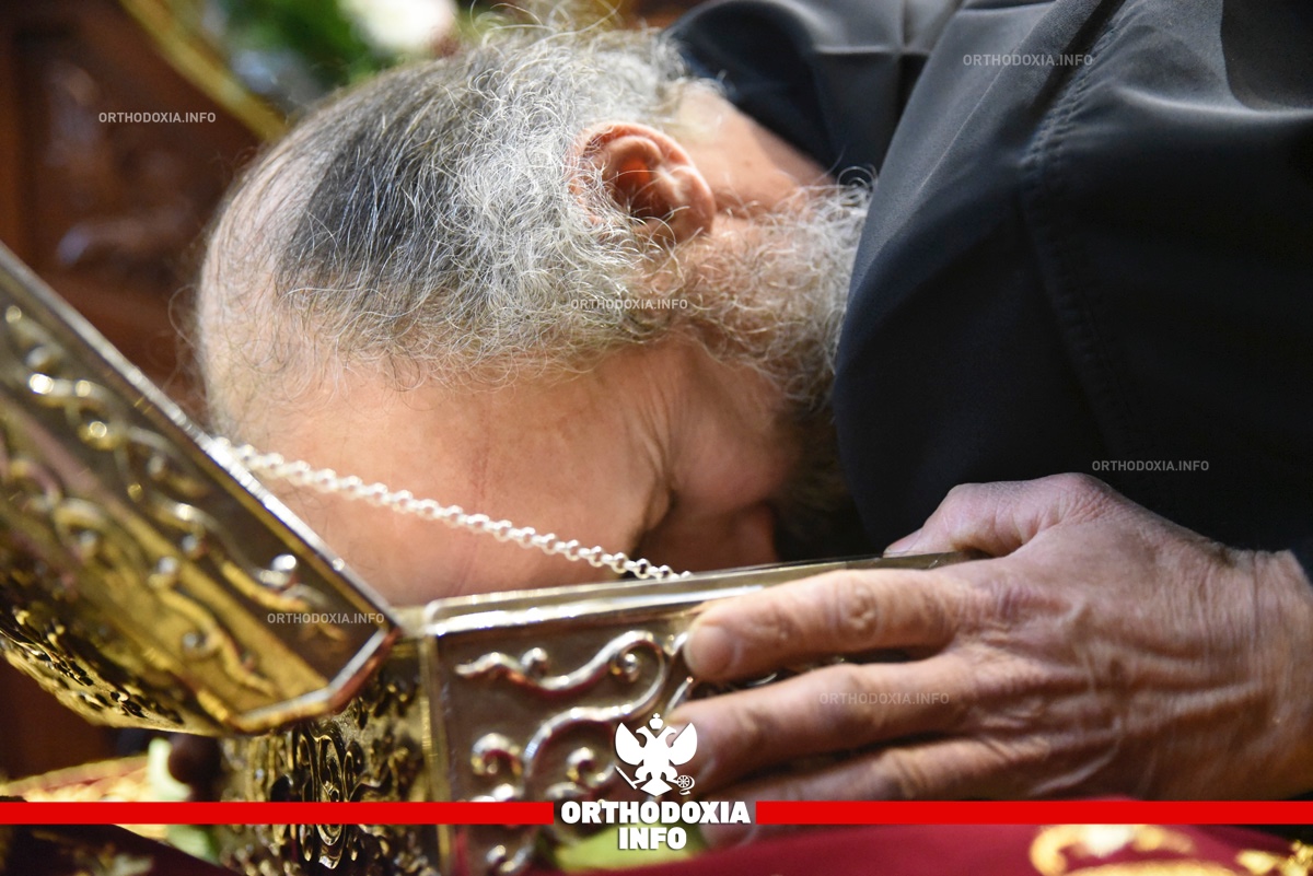 ΟΡΘΟΔΟΞΙΑ INFO | Υποδοχή λειψάνου της αγίας Αικατερίνας στο Πέραμα